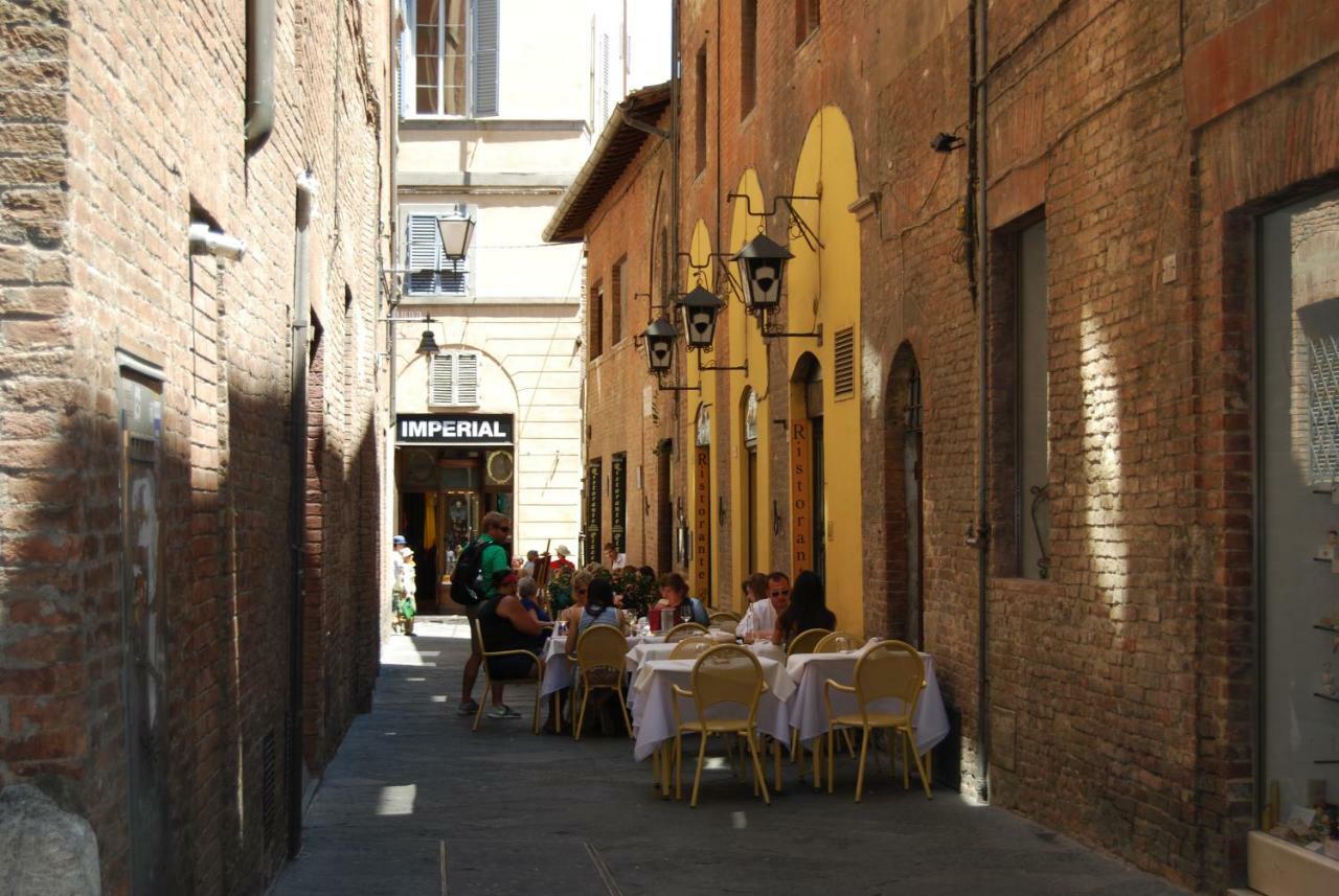 Antica Dimora Del Buongoverno Hotell Siena Eksteriør bilde